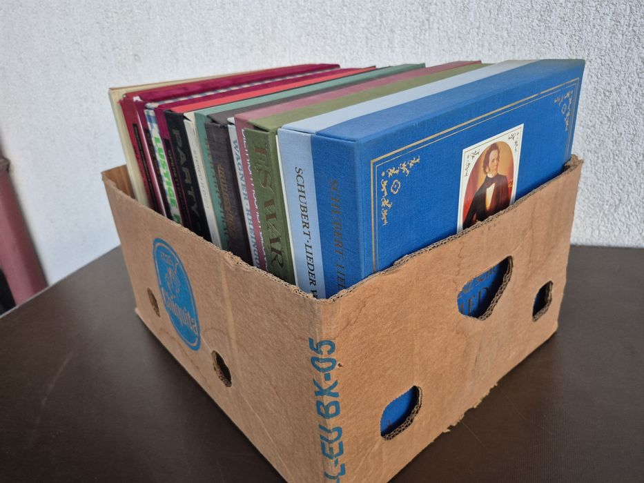 Vând Lot 150lp Discuri Vinil cu muzică clasică mixta 

Artiști:

- Fra