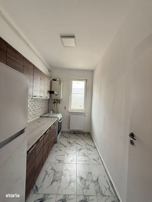 Apartament Cu Doua Camere- Loc De Parcare Inclus-Nemobilat - View 3