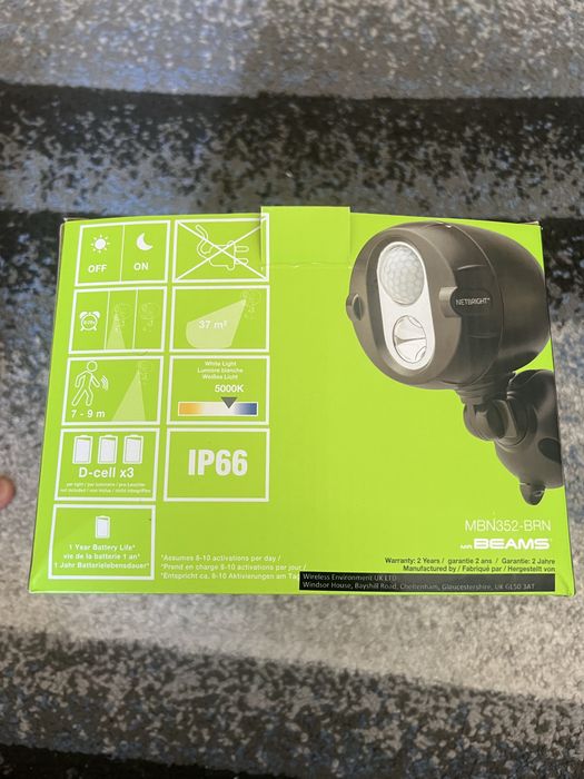 Безжични LED прожектори за стена