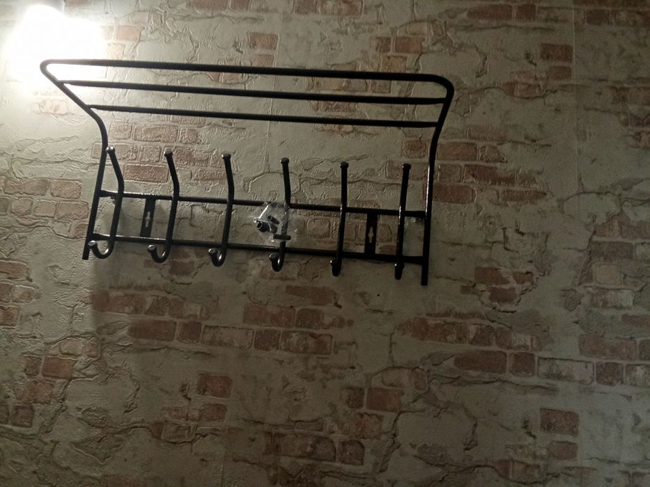 Продам вешалку для прихожей.