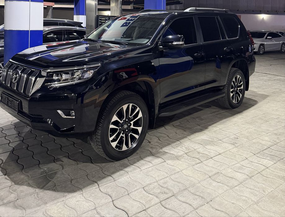 Toyota Land Cruiser Prado 150 VX год 2023