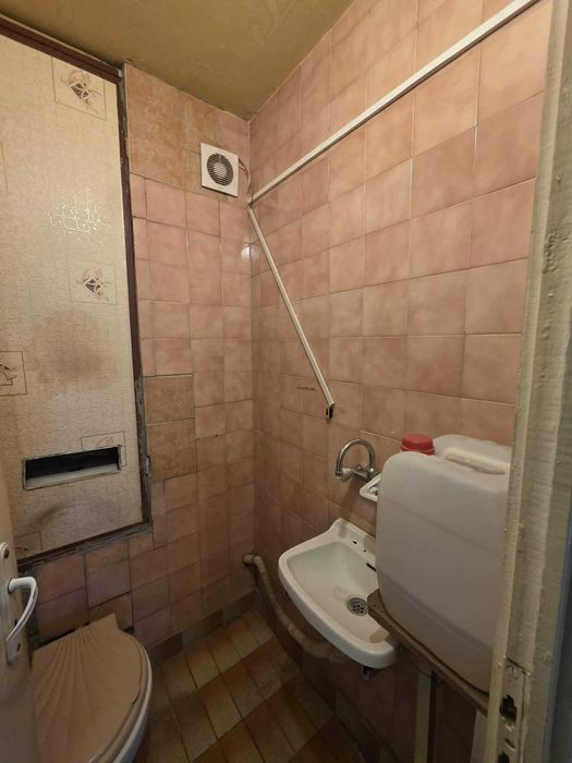 Продава се Тристаен апартамент в Хасково, Център - 81 кв.м за 769 €/кв.м - Снимка #9