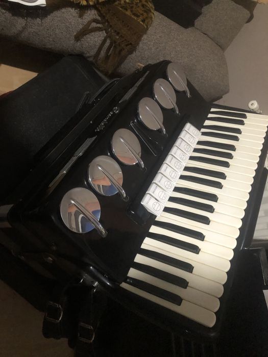 Acordeon  Scandalli Brevetto 120 basi