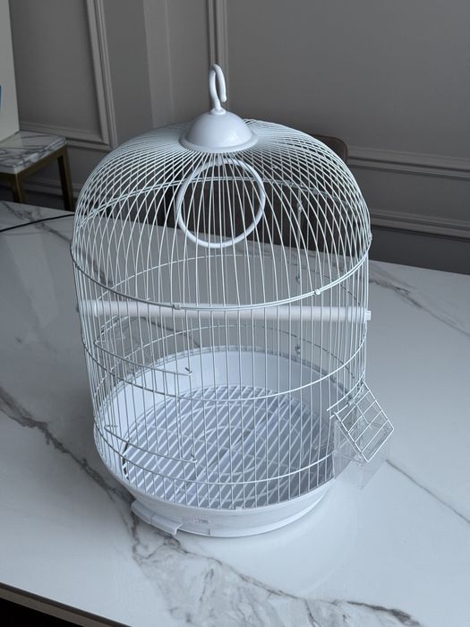 Клетка для попугаев белая