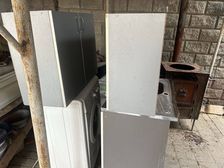 Продам кухонную гарнитуру