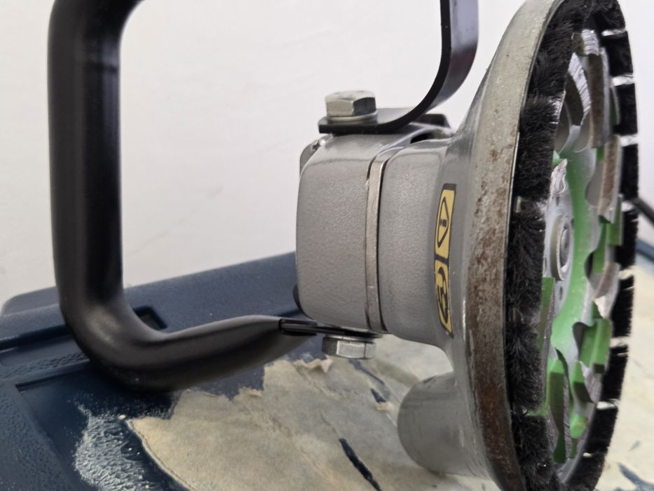 Slefuitor de beton Bosch GBR 14 CA  , freza