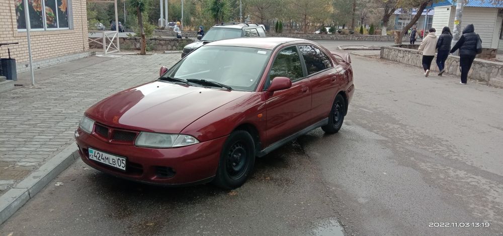 Продам Митсубиси каризма