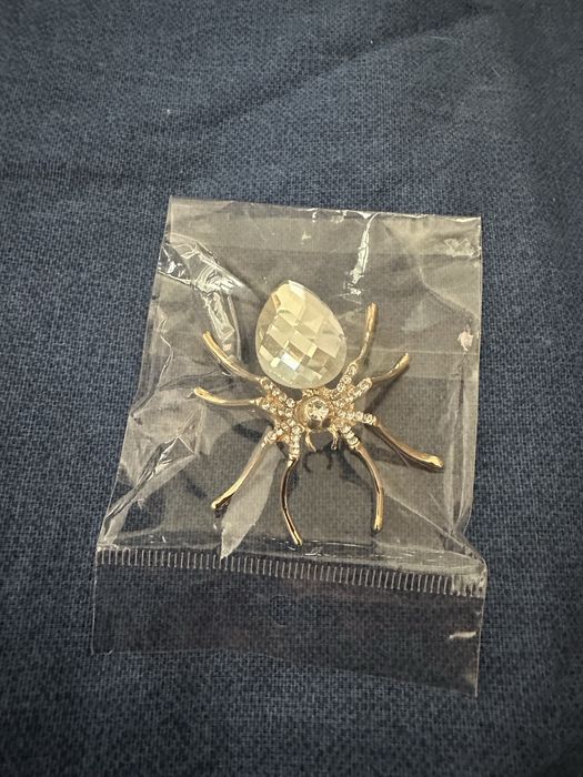 Продам брошь  , паук!