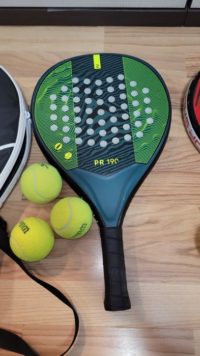 Rachete de padel diverse modele