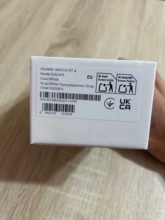 Смарт часовник Huawei watch fit 4 НЕРАЗЛИЧИМ ОТ НОВ