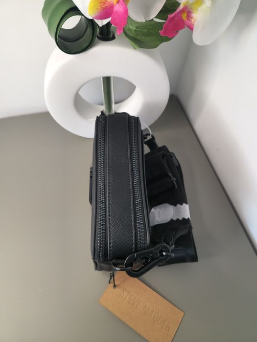 Оригинална дамска чанта Steve Madden - Черна crossbody