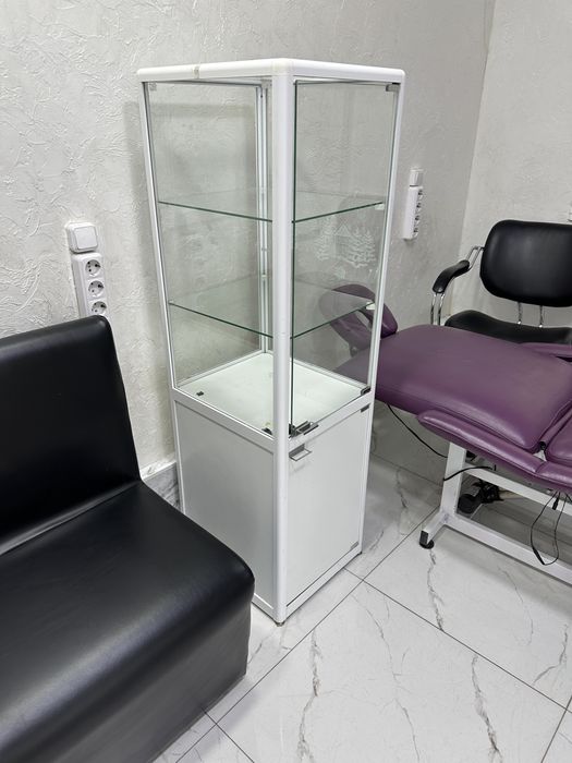 Продам Зеркала,Кресло,Шкаф