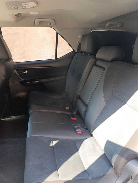 Toyota Fortuner Внедорожник