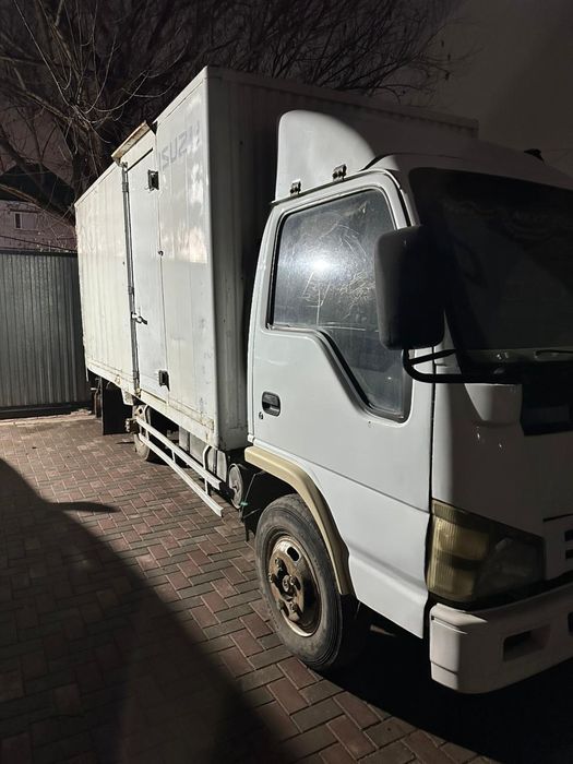 Продам срочно исузу ISUZU торг есть