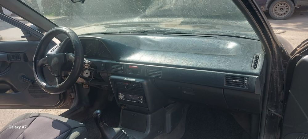 Продам Mazda 323