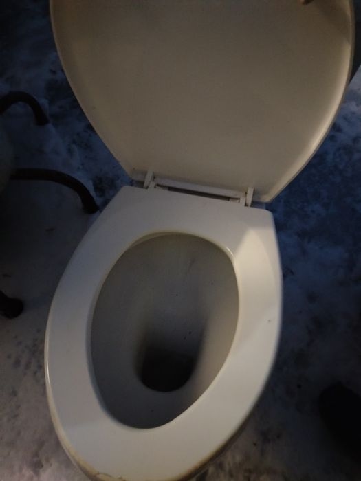 Продам унитаз  б/у