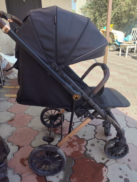 Продам коляску для прогулки