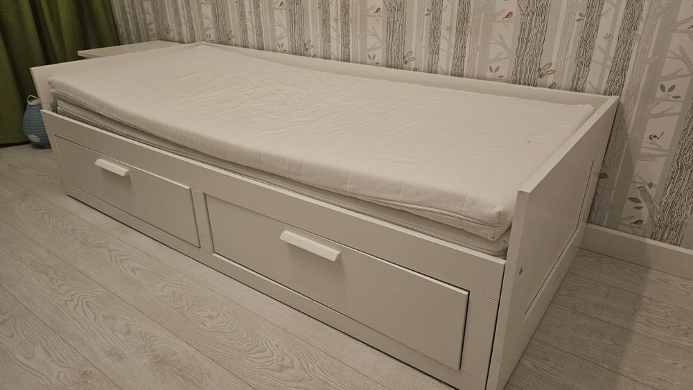 Продам кровать Ikea