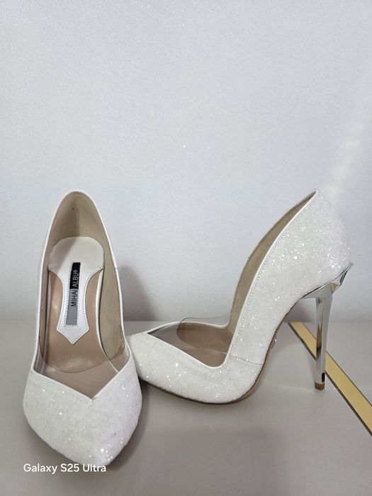 Vand pantofi dama din piele naturala