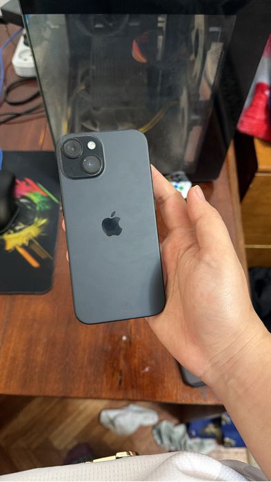 Iphone 15 128ГБ телефон