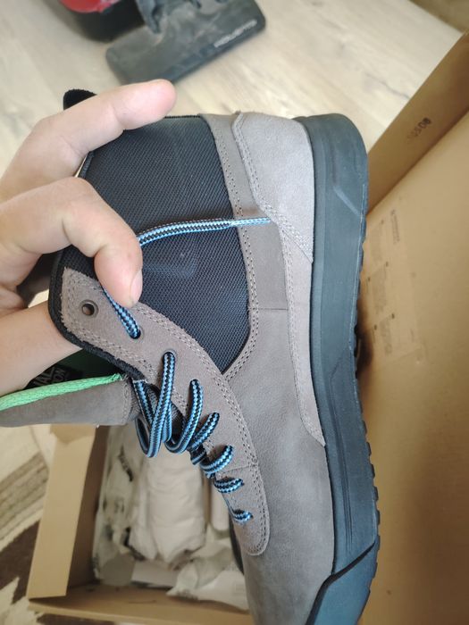 Обувки North Face