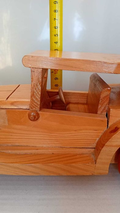 Дървена кола -ръчна изработка