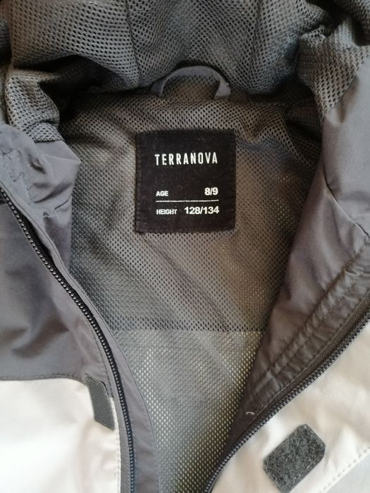 Тънко спортно яке