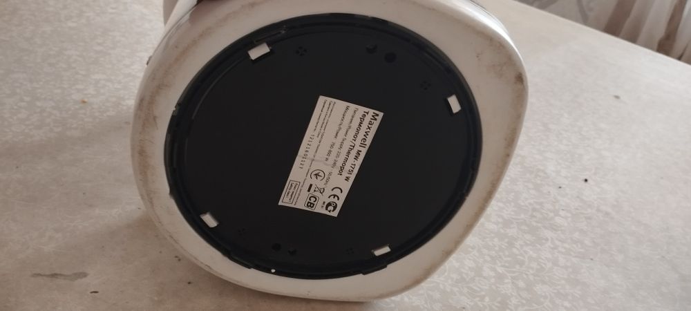 Продам термопот MAXWELL