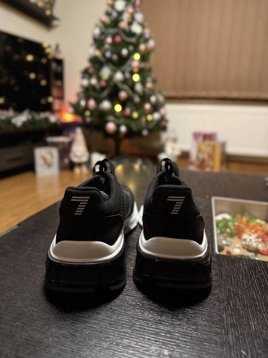 Emporio Armani обувки