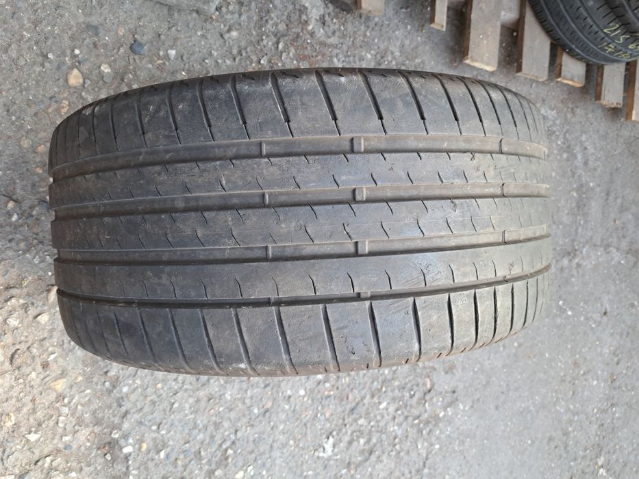 O anvelopa 295/35 R21 Bridgestone