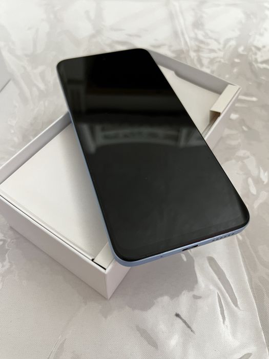 Redmi 12 синий цвет