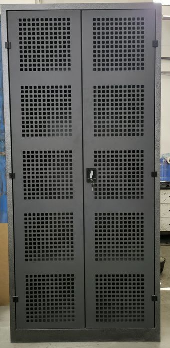 Шкафы металический