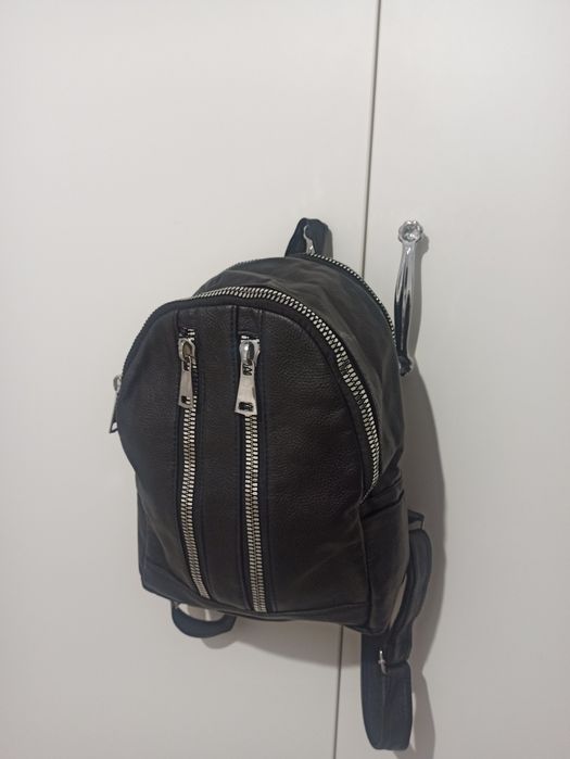 Дамски раници и чанти