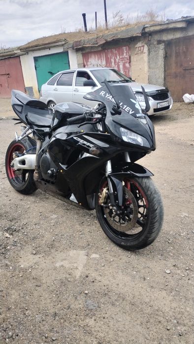 Продам мотоцикл Хонда сбр 1000 RR