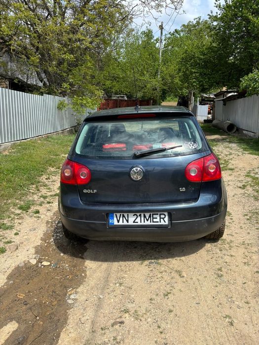 Volkswagen Golf 5 1.6 FSI