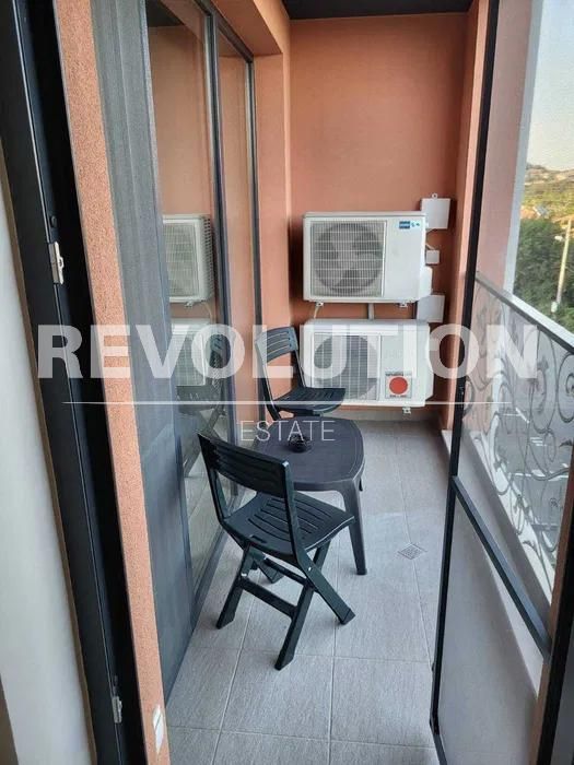 Дава се под наем Двустаен апартамент в Варна, м-т Траката - 66 кв.м за 600 € - Снимка #14