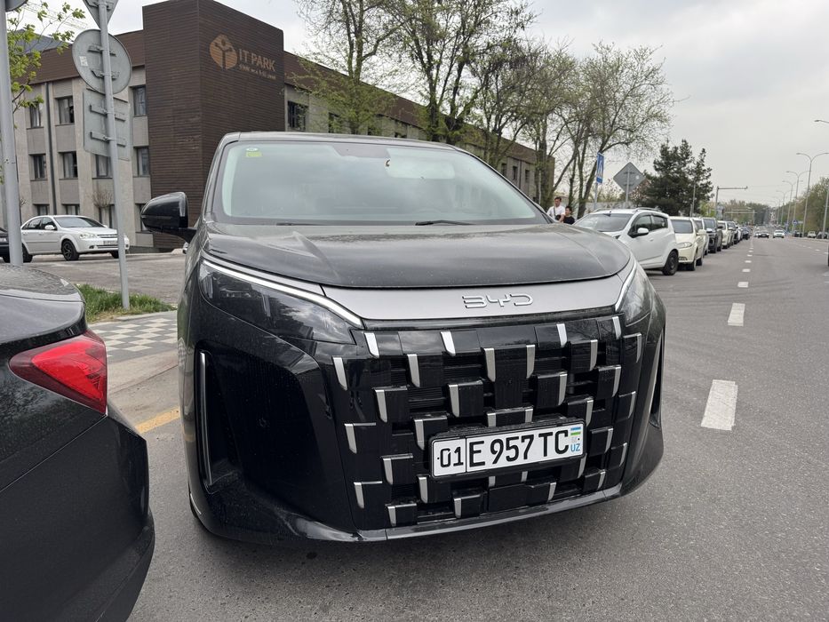 Новый BYD M9 2026
