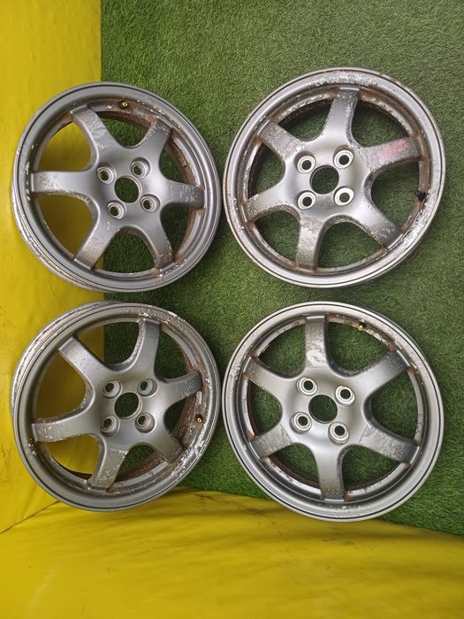 Диски R15 4x100 на Toyota.