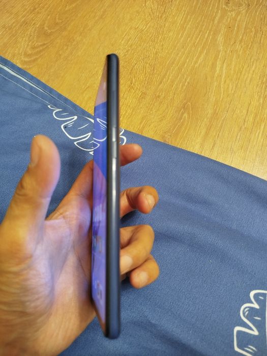 Продам Редми нот 9 и термосумку яндекс