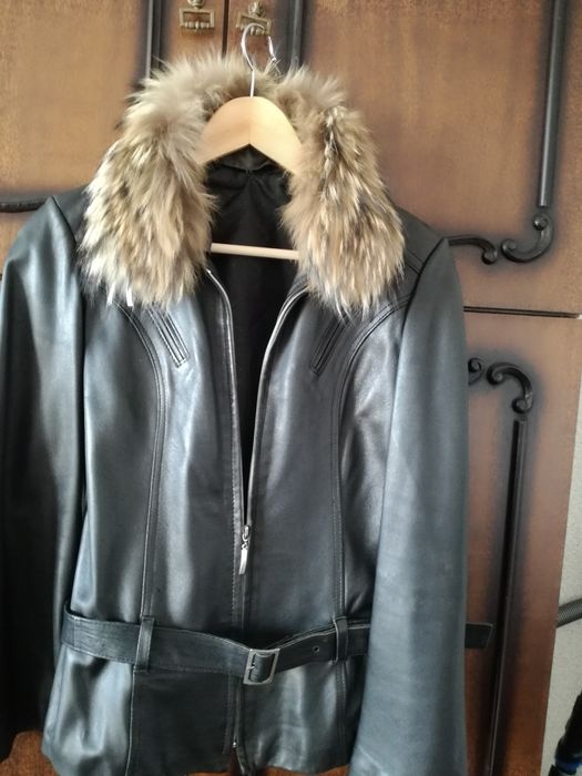 Дамско кожено яке