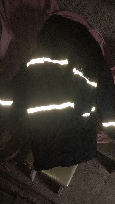 Продам зимнию спец одежду