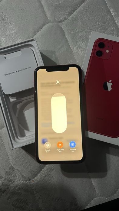 Айфон 11 Красный, идеал