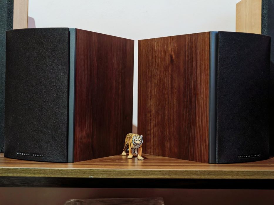 Mourdaunt Short Aviano 1. Boxe britanice nobile. Noi. Preț fix !