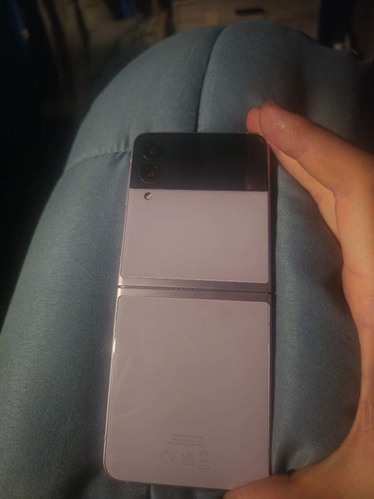 Vând Samsung Z flip 3