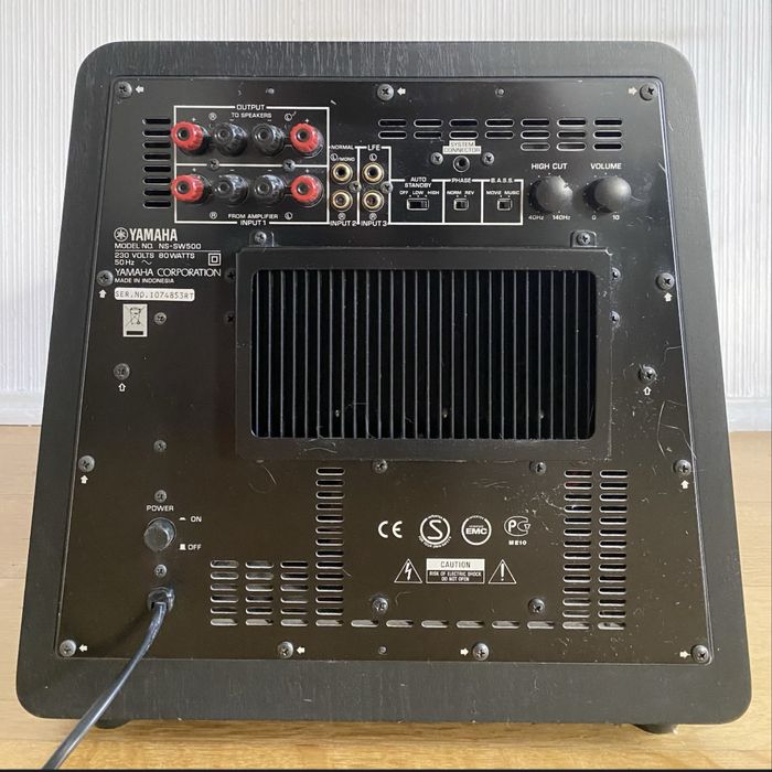 Сабвуфер Yamaha NS-SW500