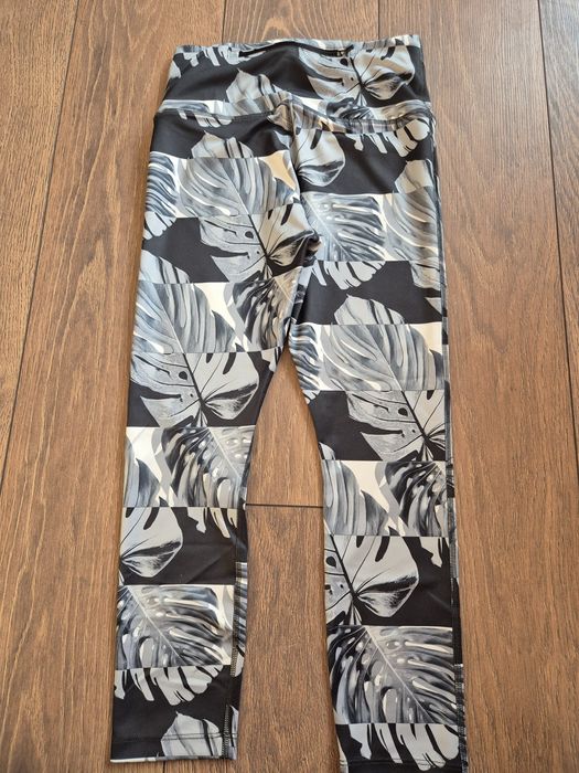 Nike клинове и бюстие