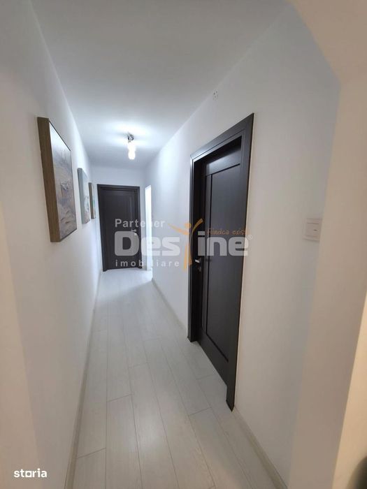 Apartament 3 Camere Semidecomandat  Mobilat