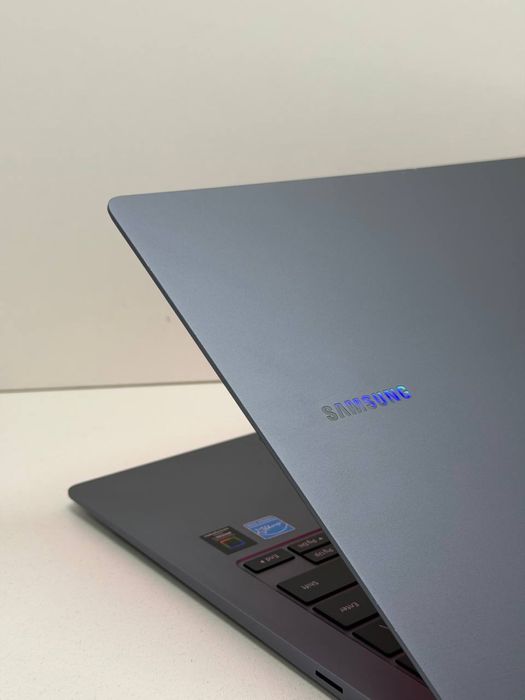Samsung Galaxy Book