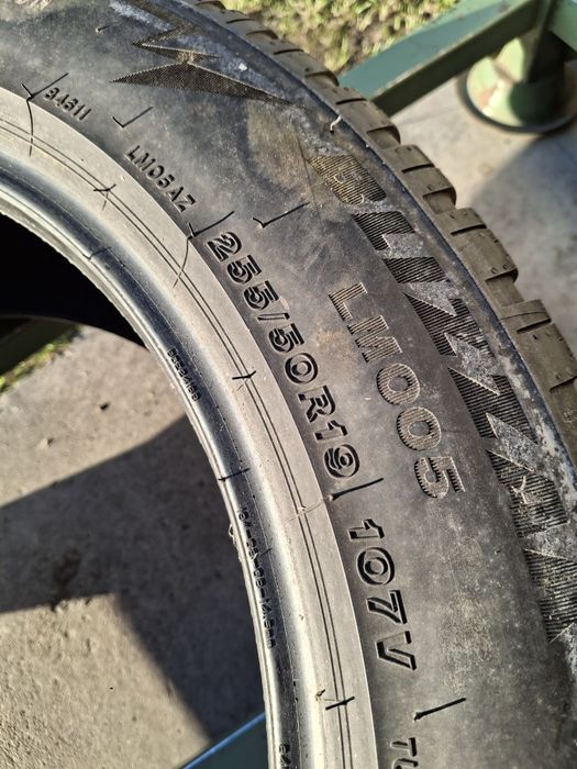 2 Anvelope de iarnă 255 50 r19 Bridgestone