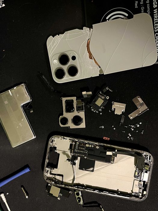 iPhone 16 Pro еSim на части с екстри